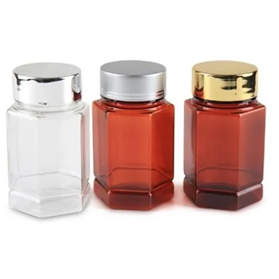 Tühjad plastpudelid valgupulbri jaoks